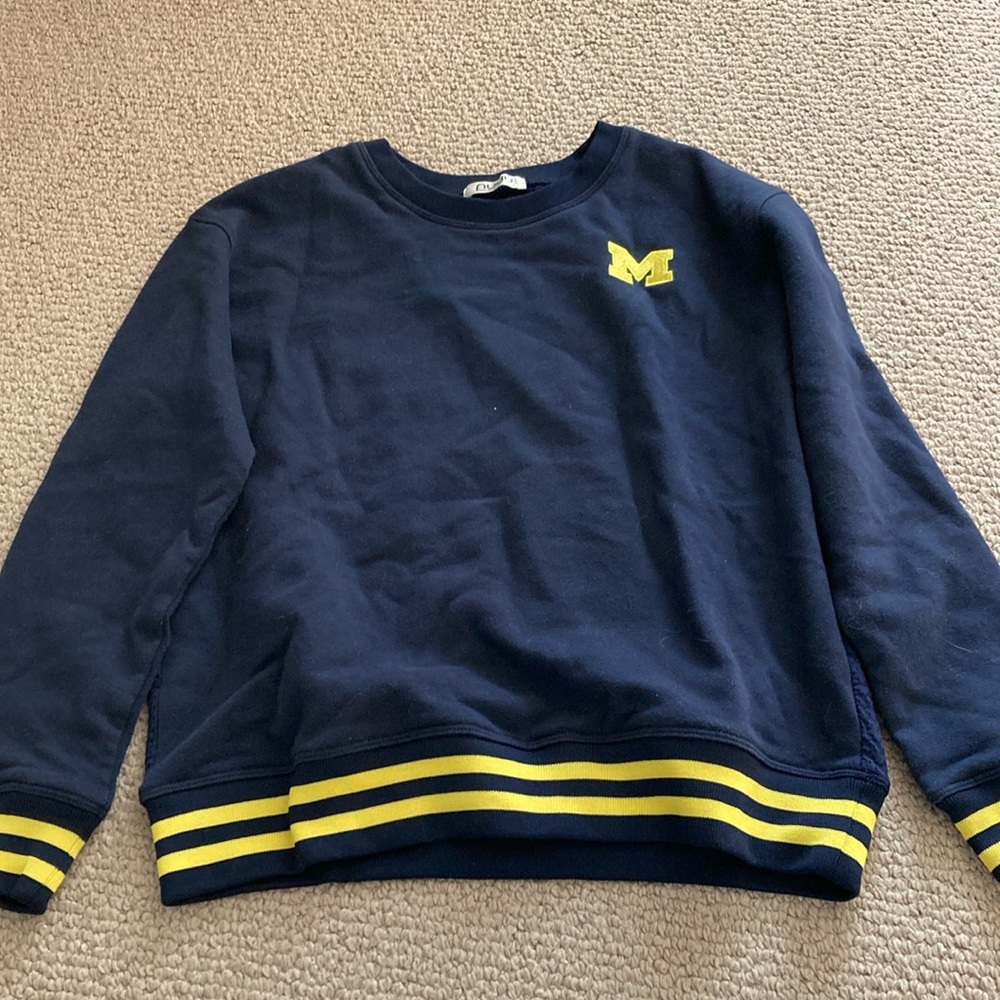 U of Michigan sweatshirt